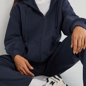 Aritzia Tna Cozy Fleece Boyfriend Zip Hoodie in ‘Total Eclipse’